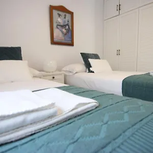 Rentalsevilla Espacioso Apartamento En La Alameda De Hercules Con Parking Apartamento Sevilha